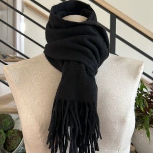 Black cashmere scarf
